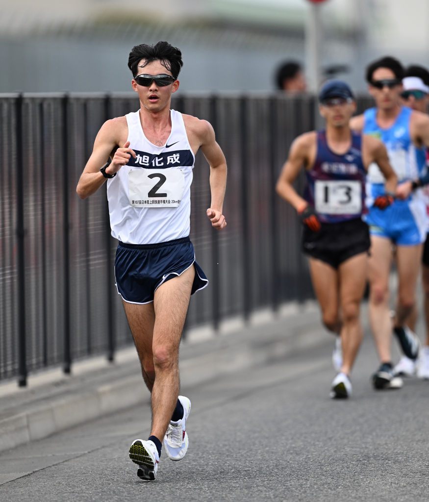 日本選手権２０キロ競歩男子で４位になった川野将虎。新種目の男女混合リレーでパリ五輪に内定した＝２月、神戸市